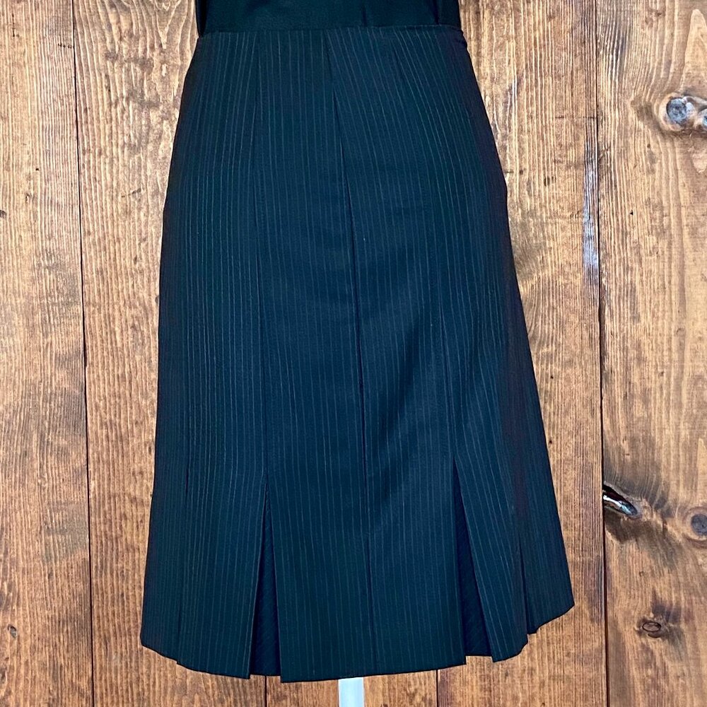 Ann Taylor Black Pin Striped Skirt Sz 0